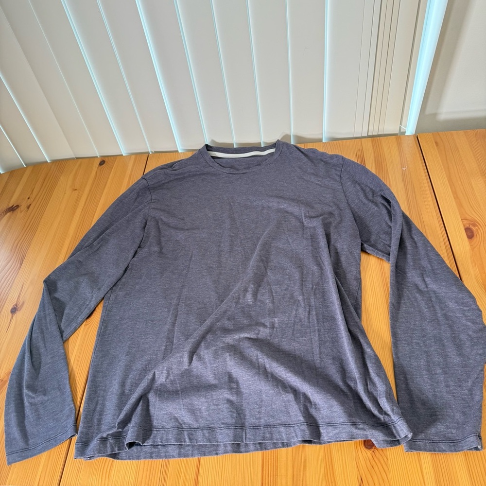 Lululemon Men's Blue Long Sleeve Tee  Crew Neck Minimalist ~ L - Picture 3 of 9